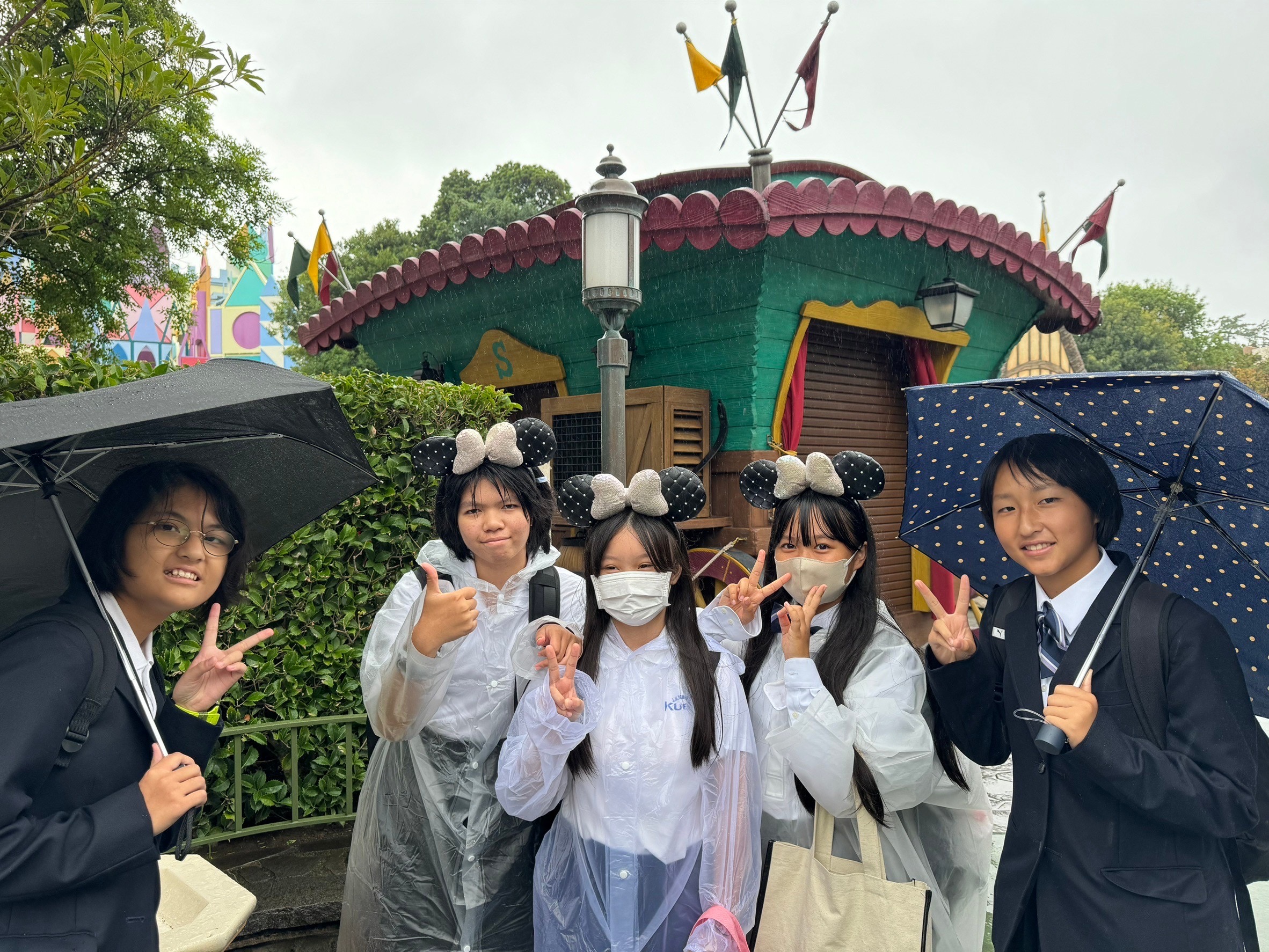 修学旅行⑤】ディズニーランド | 松阪市立久保中学校