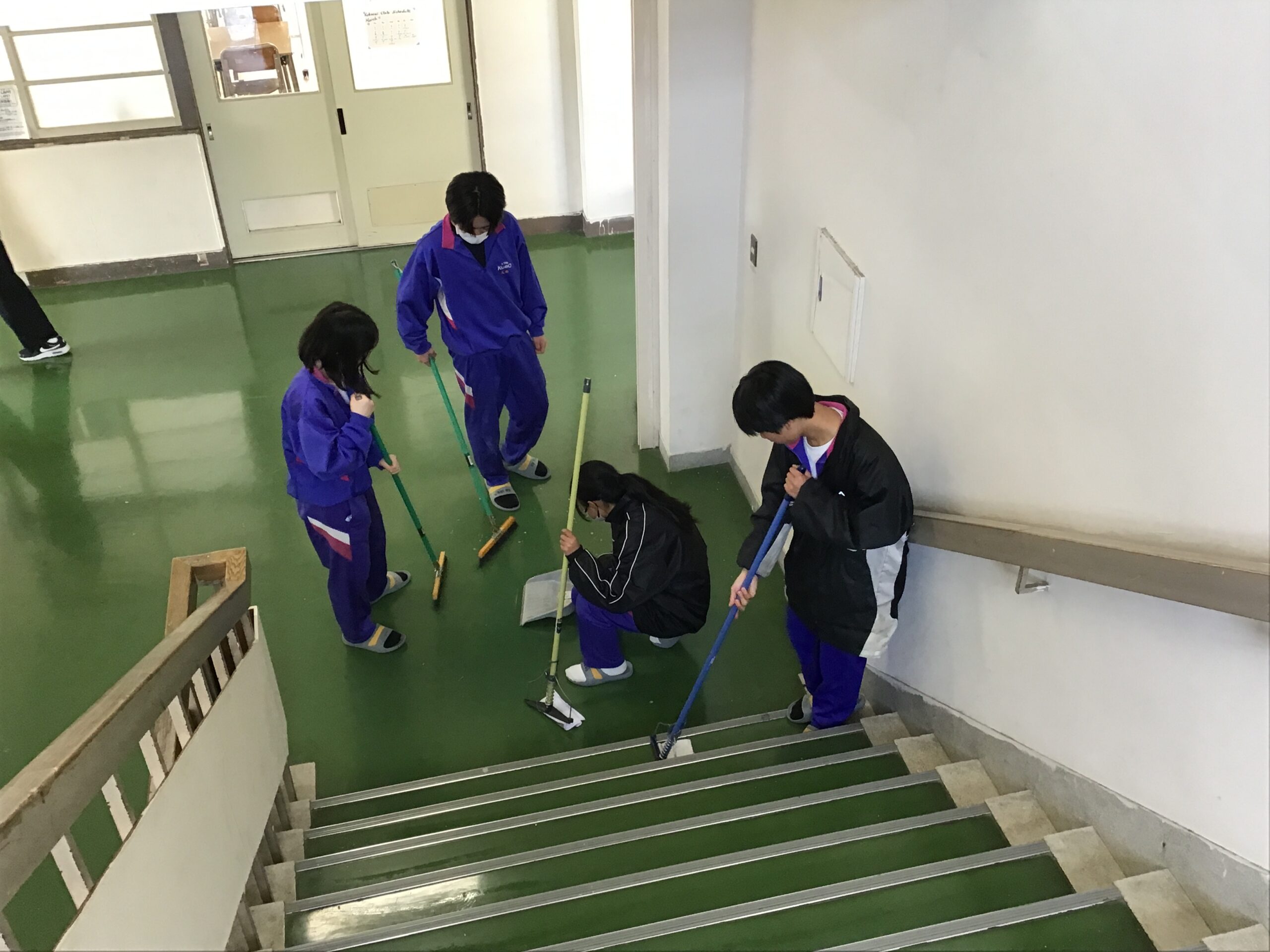 長月　空　超々大掃除中　専用ページ 2年生】大掃除をしました！ | 松阪市立久保中学校